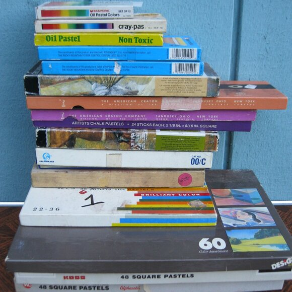 Lot Of 15 Oil Pastels USED - Picture 1 of 1